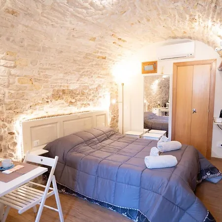 Piccola Pietra Bianca Affittacamere Giovinazzo