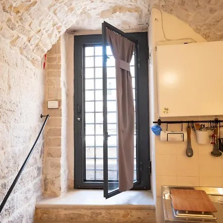 Piccola Pietra Bianca Giovinazzo